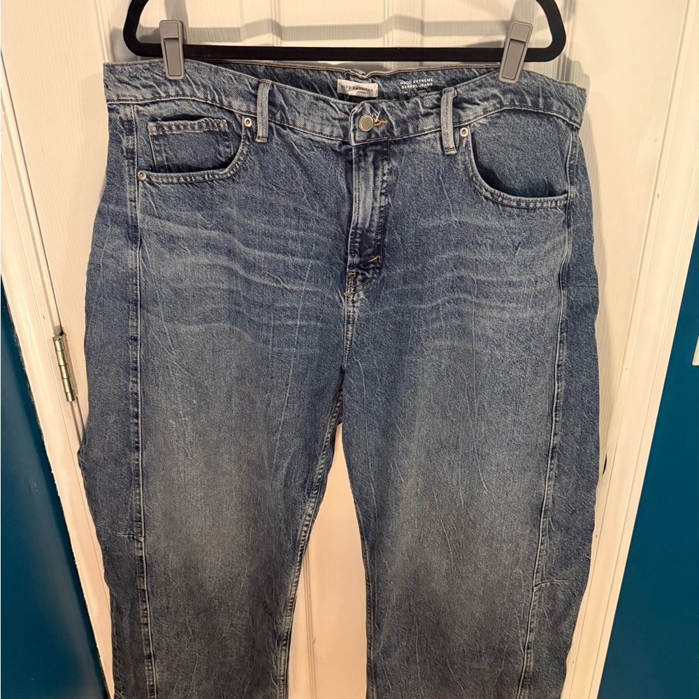 Good American Extreme Barrel Jeans – Size 16